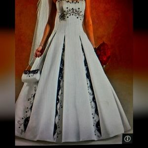 Plus size wedding dress